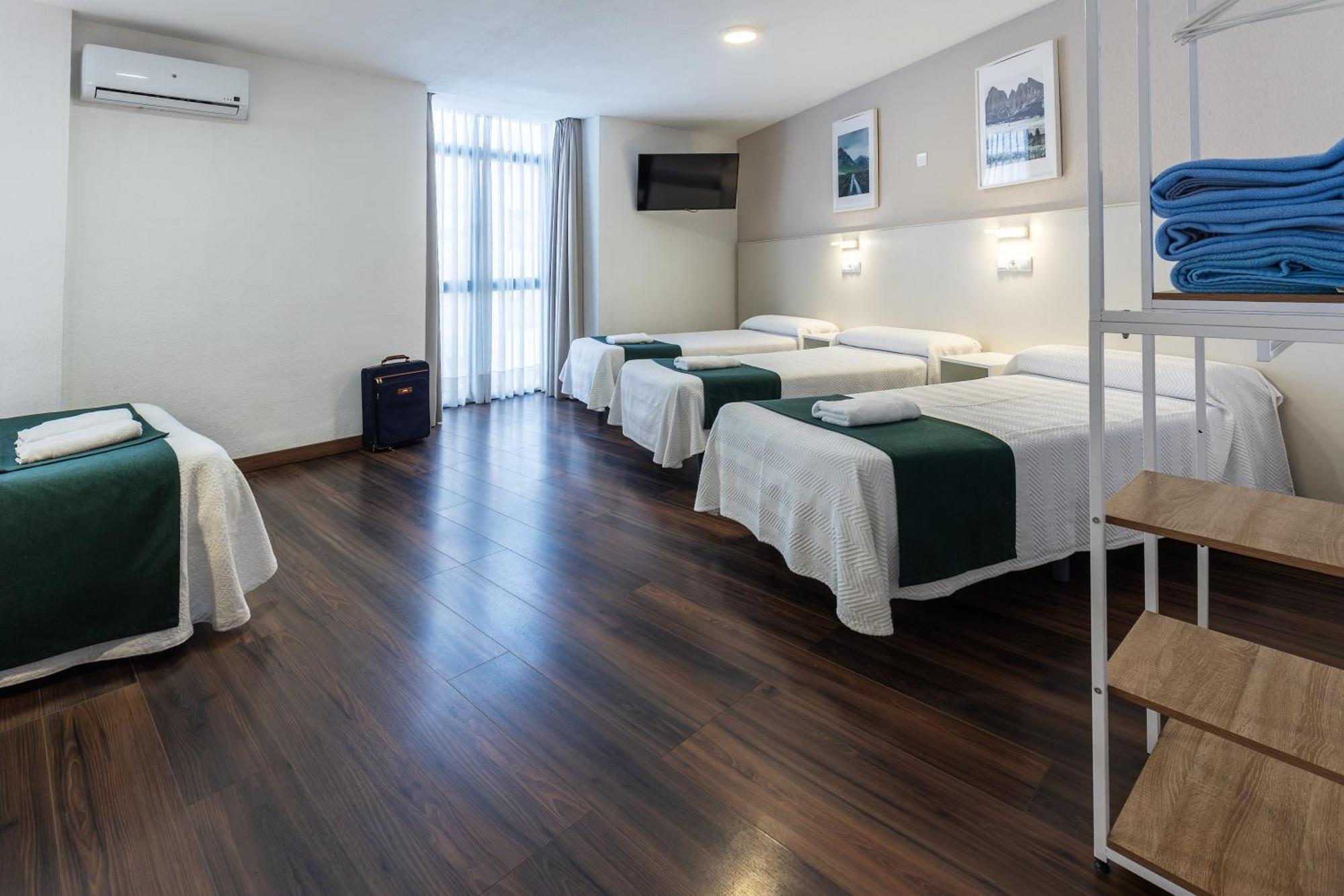 Hostal Gran Via 핀토 외부 사진
