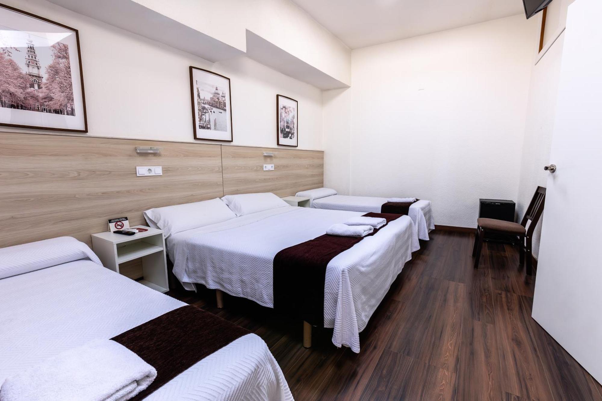Hostal Gran Via 핀토 외부 사진