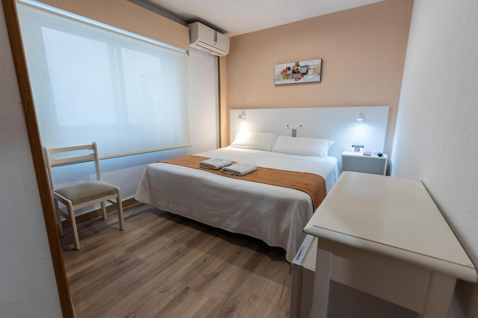 Hostal Gran Via 핀토 외부 사진