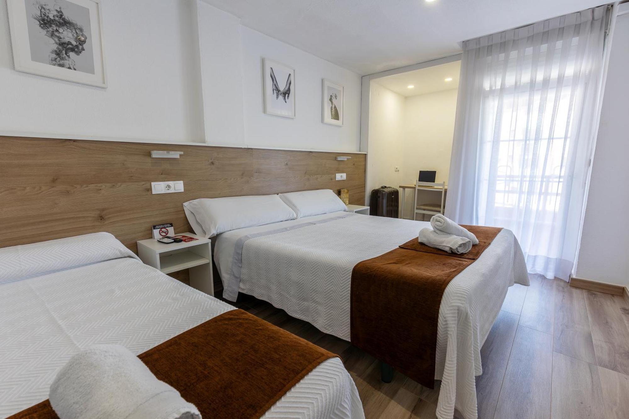 Hostal Gran Via 핀토 외부 사진