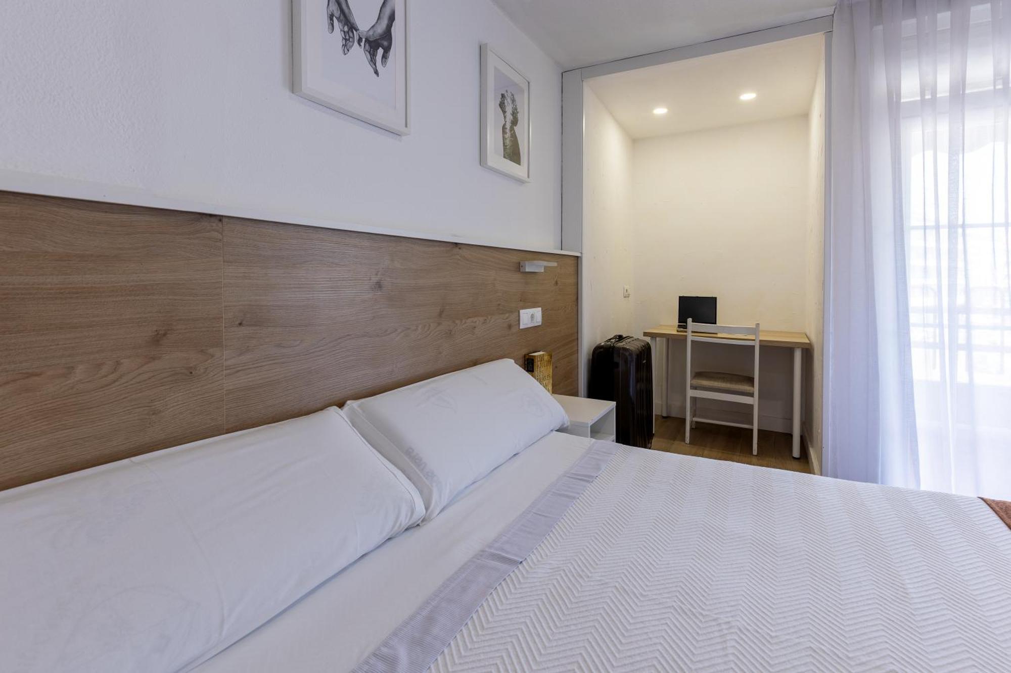 Hostal Gran Via 핀토 외부 사진