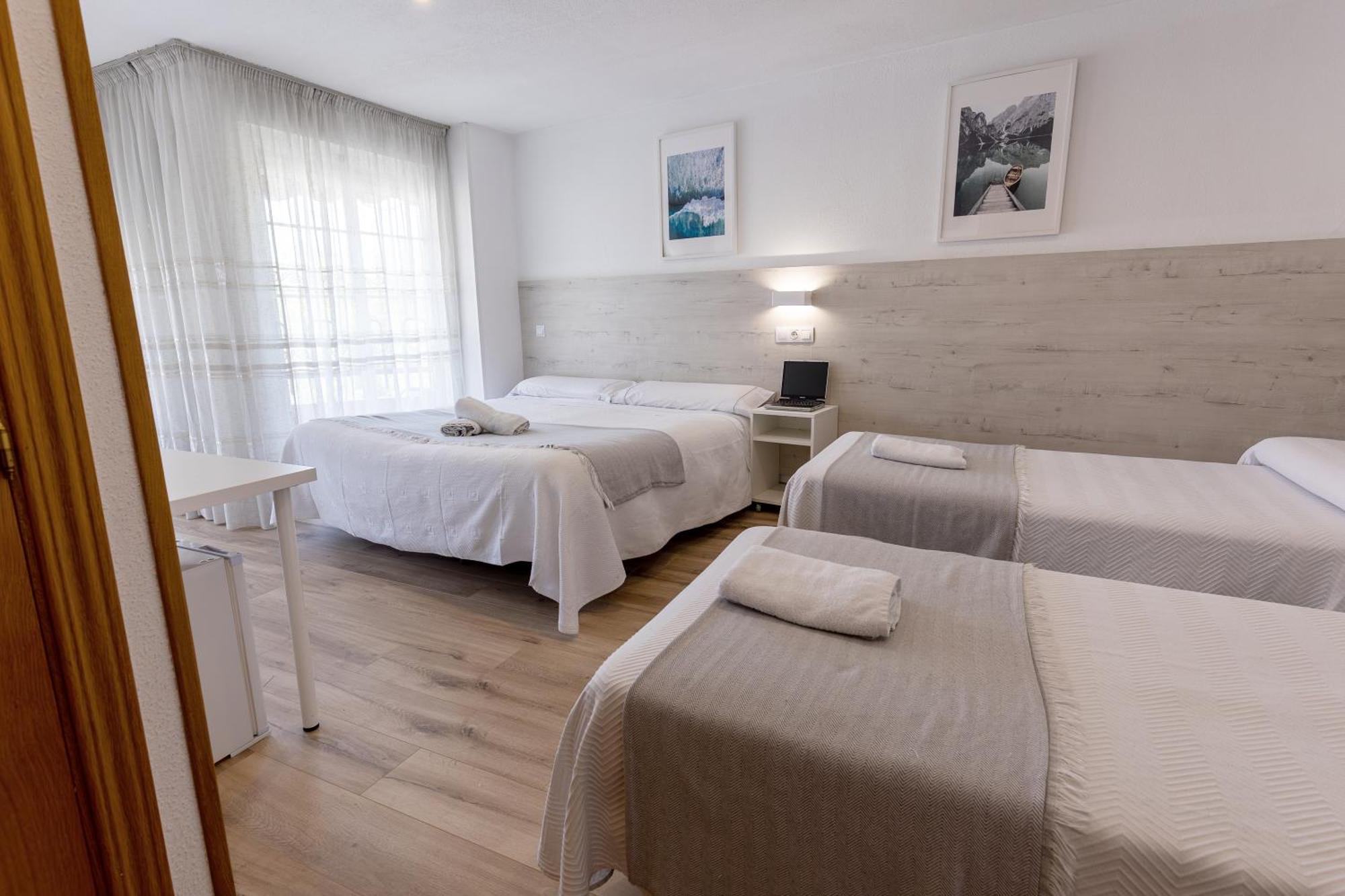 Hostal Gran Via 핀토 외부 사진